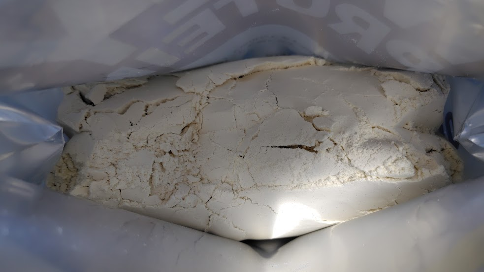 エクスプロージョンプロテイン【トロピカル味】|開封写真