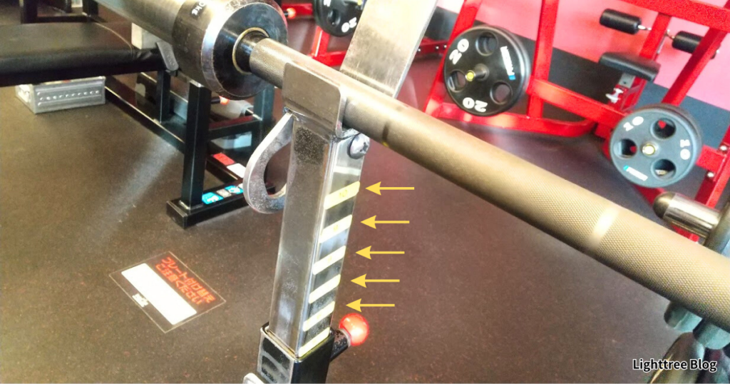 ベンチプレス台のラックの高さ調整が細かくできる
