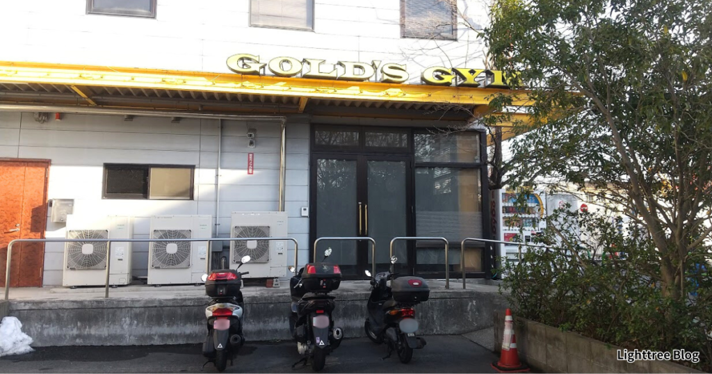 ゴールドジムイースト東京のバイク駐輪場